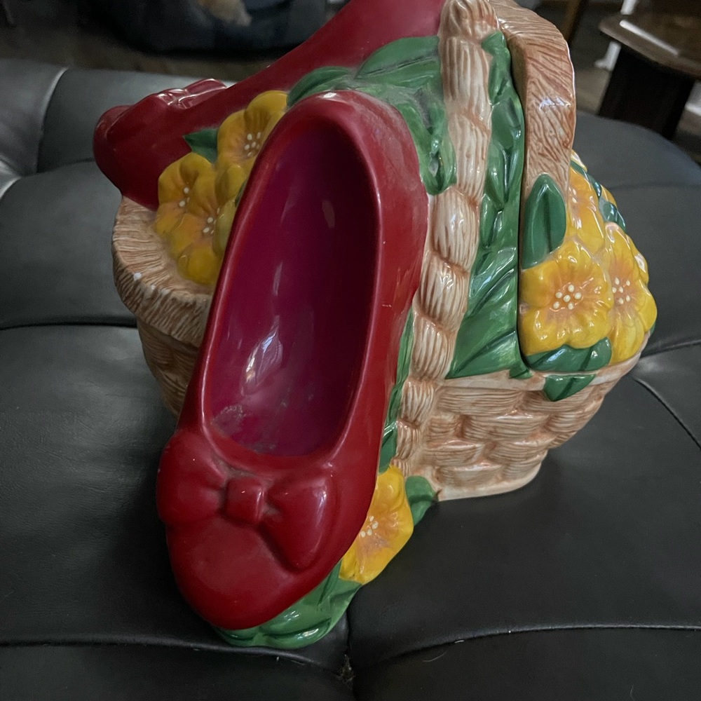Warner Bros. Yellow and Red Ceramic Floral Decor